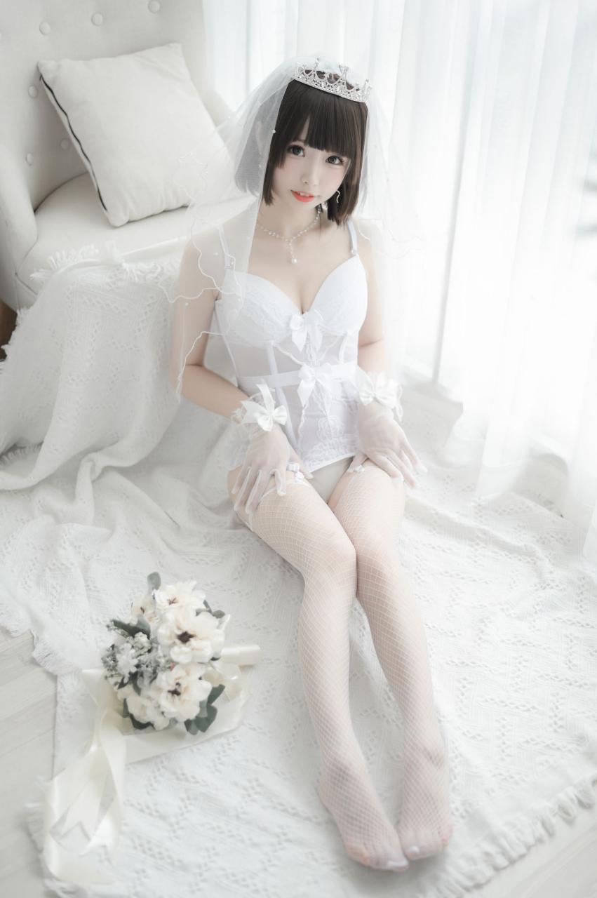 十万珍吱伏特-微博coser全部作品[写真合集16套][持续更新]