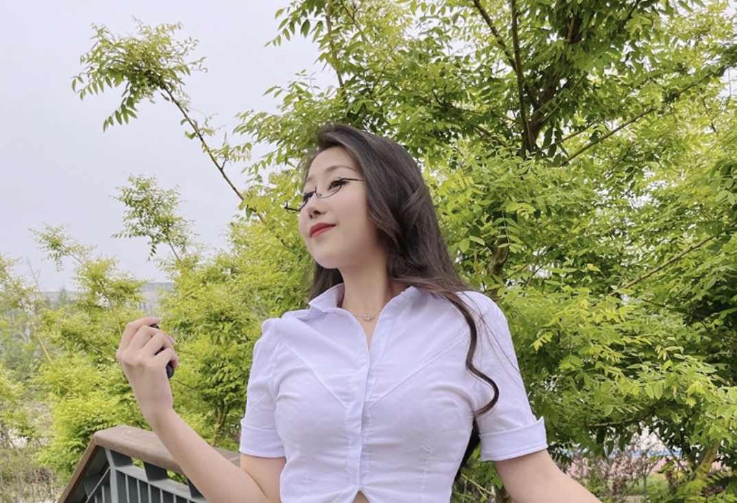 美邵女Baby维密圈高清图片免费分享，微博中的魅力绽放